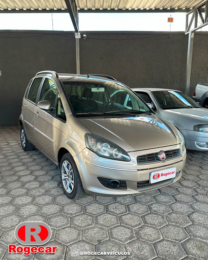 Fiat Idea 1.4 Attractive 2014/2015 à venda em Pará de Minas